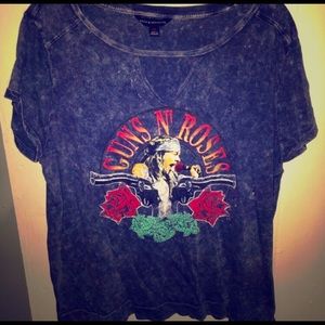 Rock & Republic- Guns N’ Roses tee shirt 🥀